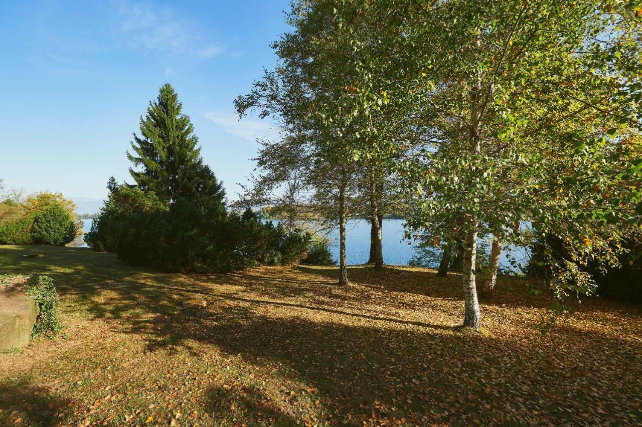 Brusisch 1638 Cottage Osmate Экстерьер фото